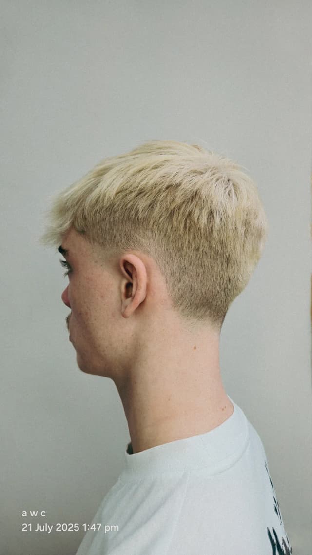 Hair and beauty results at Wigs & Warpaint Sheffield