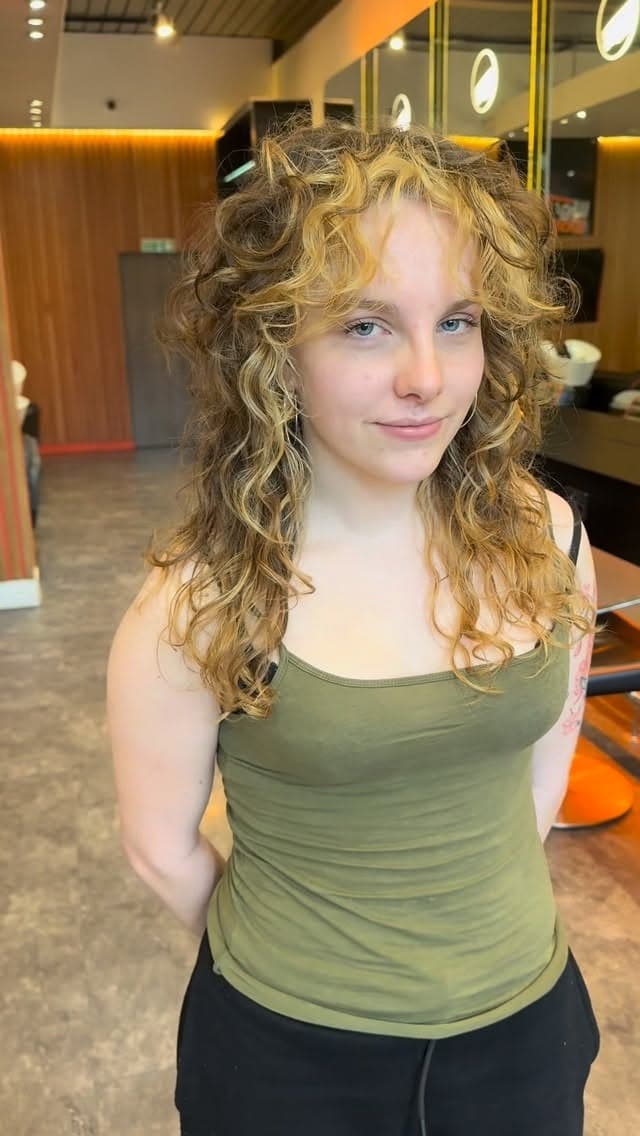 Hair and beauty results at Wigs & Warpaint Sheffield