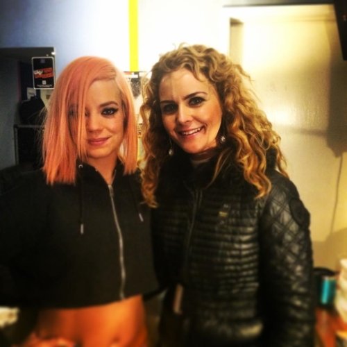 Wigs and Warpaint owner Claire invited to style Lily Allen’s hair for 02 Academy gig