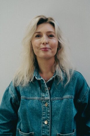 laurie wigs and warpaint sheffield salon laurie wigs and warpaint sheffield salon