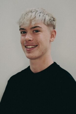 tyler wigs and warpaint sheffield salon tyler wigs and warpaint sheffield salon