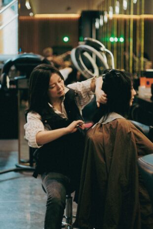 jing-wigs-and-warpaint-sheffield-salon jing-wigs-and-warpaint-sheffield-salon