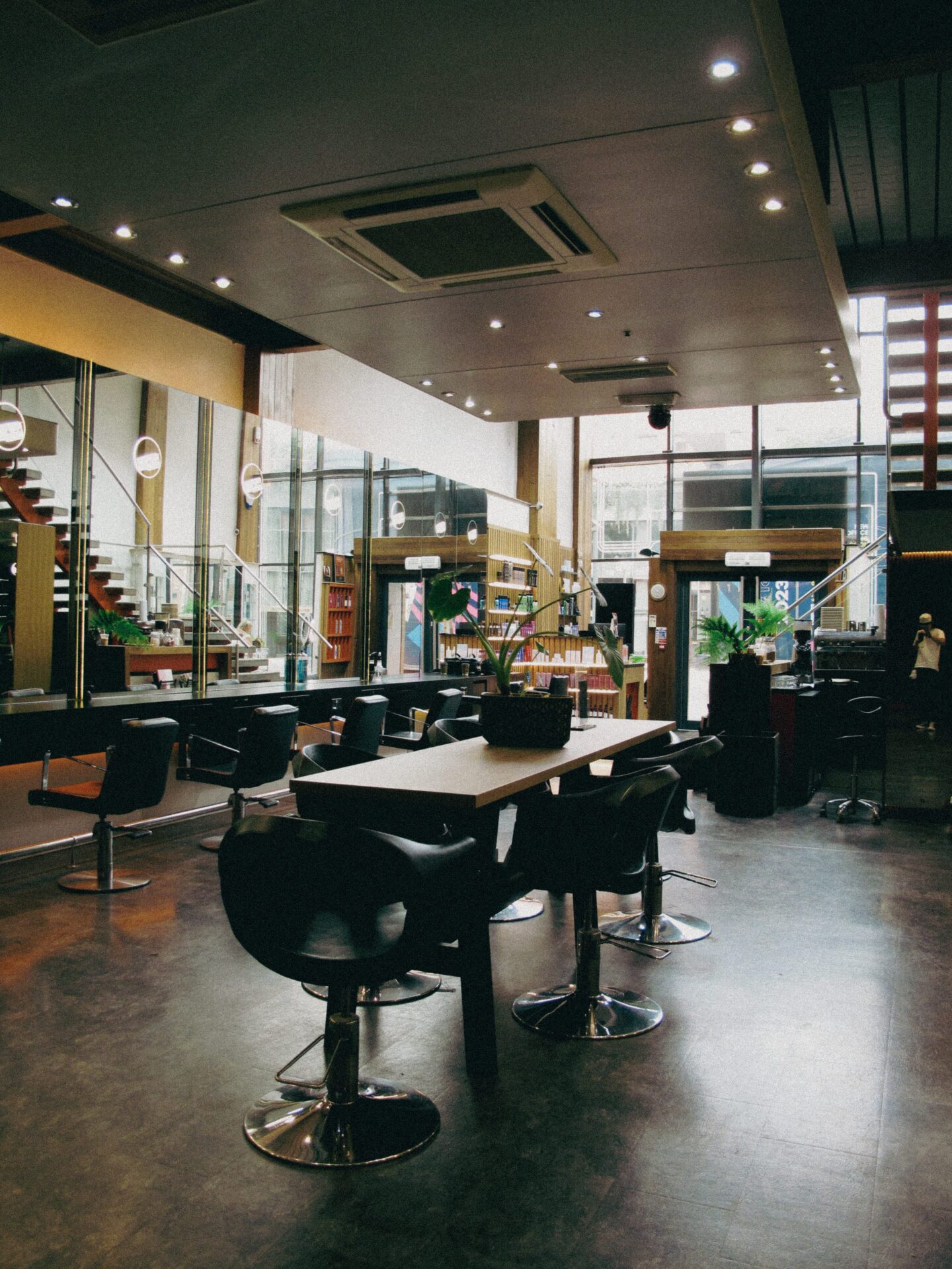 wigs-and-warpaint-sheffield-salon wigs-and-warpaint-sheffield-salon