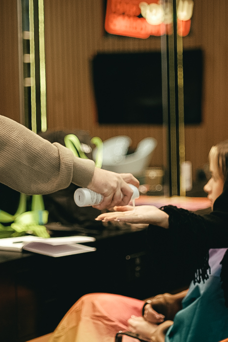 wigs and warpaint sheffield salon k18 19